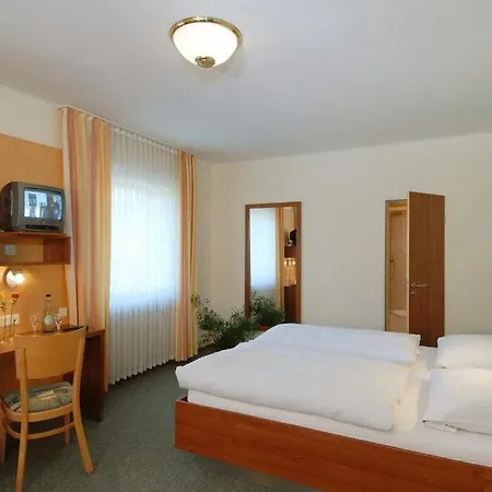 Waldhotel 3*